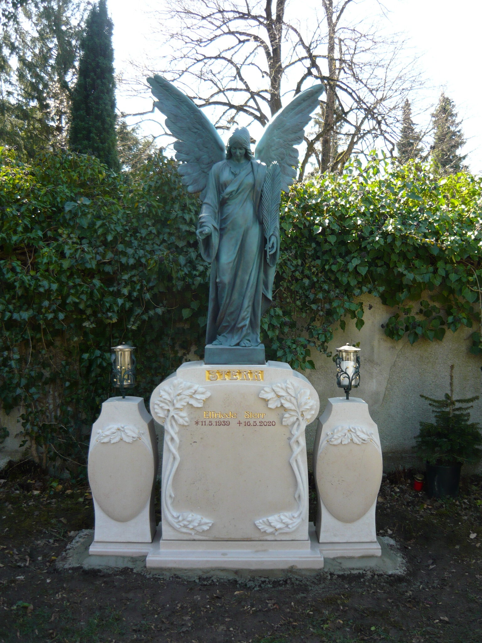 Jugendstil Engel aus Bronzeguss