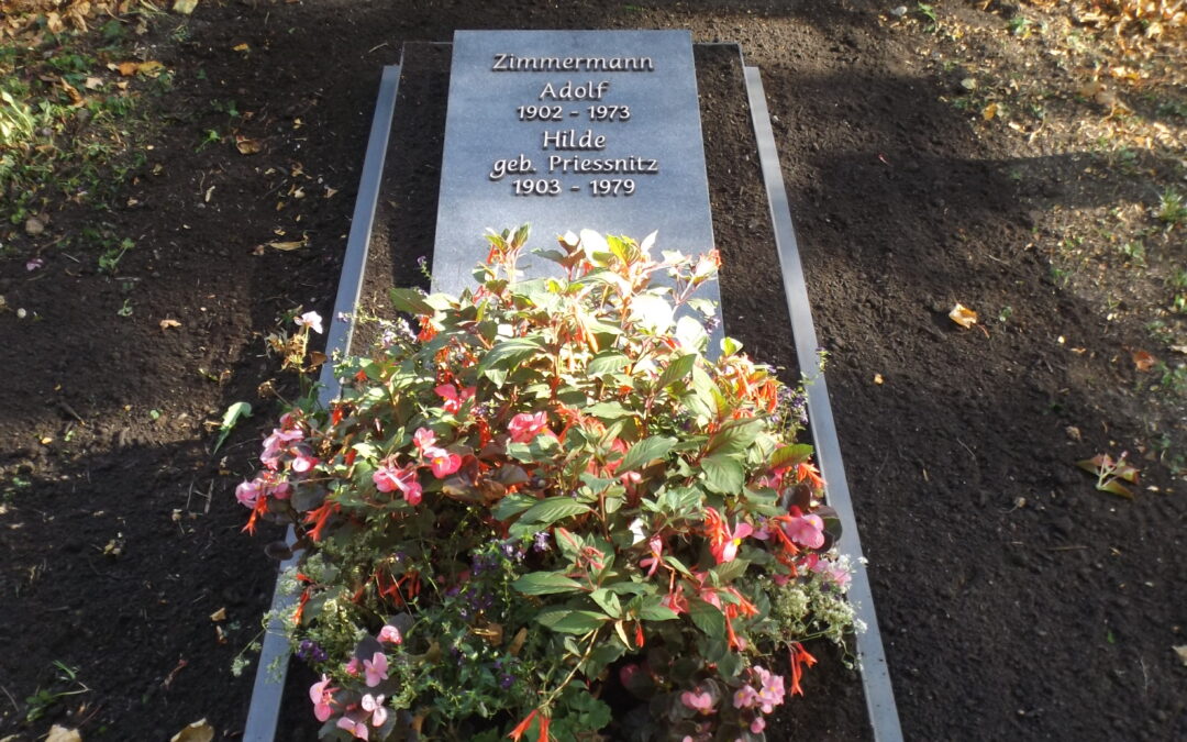 Grabplatte mit Metallrahmen